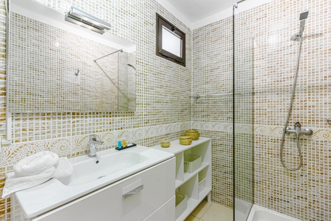 Fantastic Large Studio In Front Of Beach Heated Pool Wifi Arona  Buitenkant foto