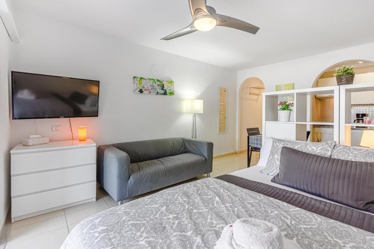 Fantastic Large Studio In Front Of Beach Heated Pool Wifi Arona  Buitenkant foto